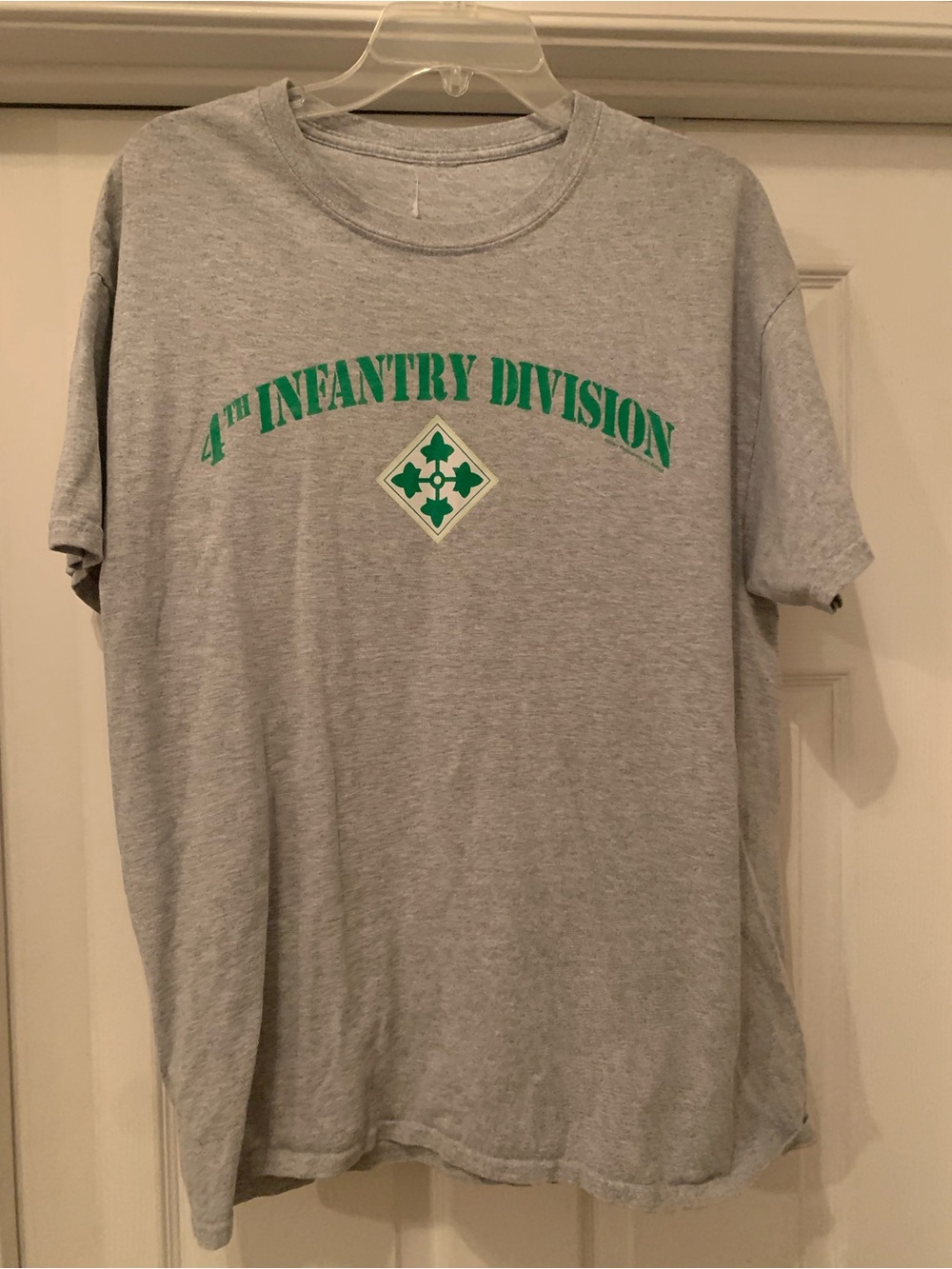 4th Infantry division US Armygray T shirt size L
